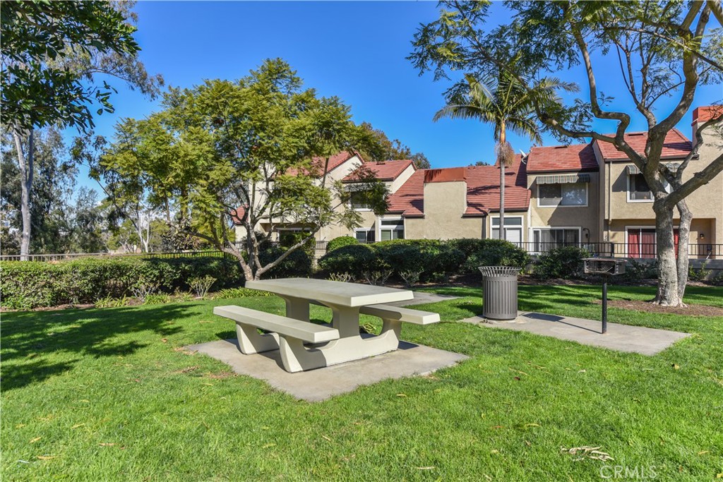34 Stanford Court Property Photo 47