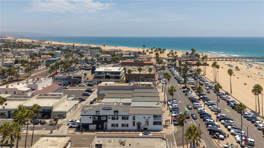 2214 W Oceanfront B Property Photo 2
