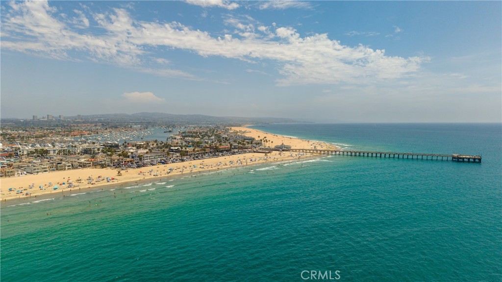 2214 W Oceanfront B Property Photo 4