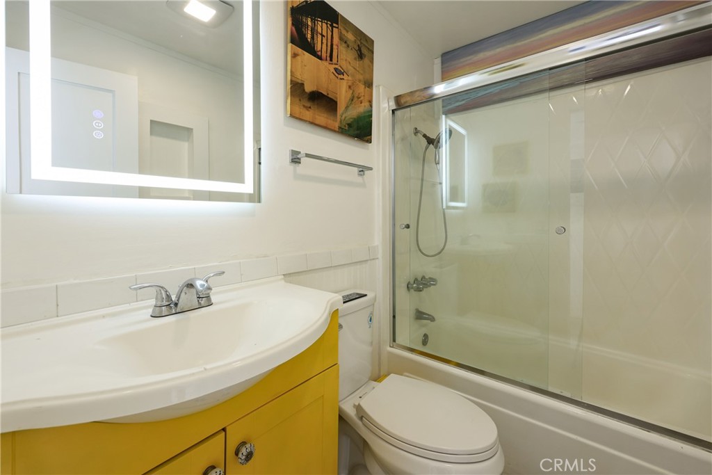 2214 W Oceanfront B Property Photo 24