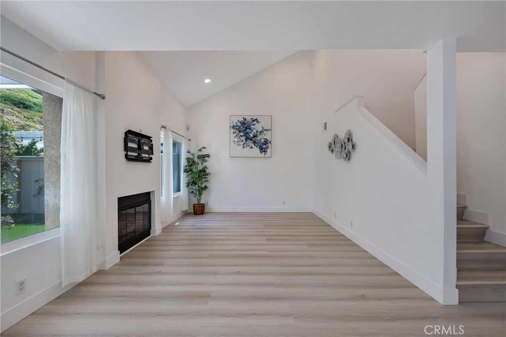 810 S Sapphire Property Photo 7