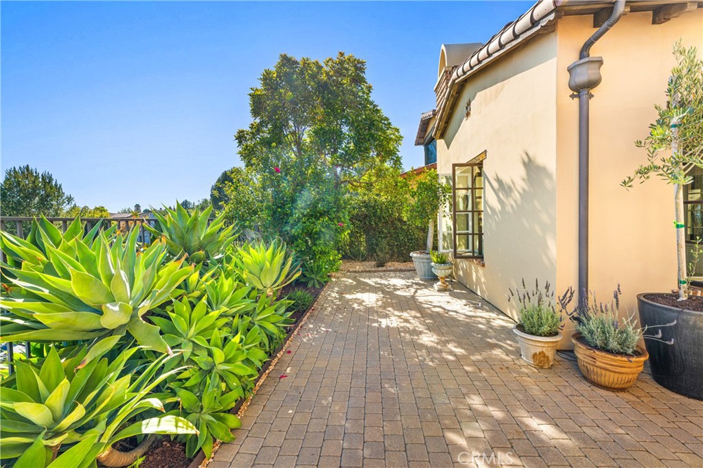 12 Gentle Breeze Property Photo 32