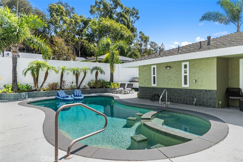 2820 Via Montecito Property Photo 7