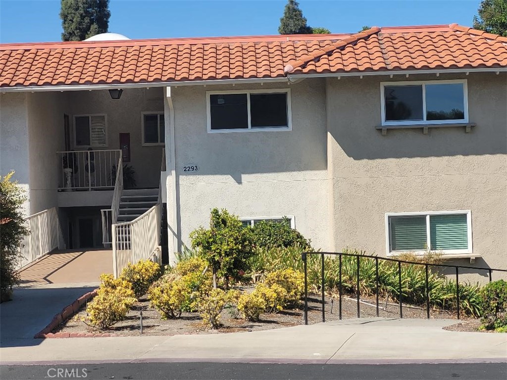 2293 Via Puerta Property Photo 1