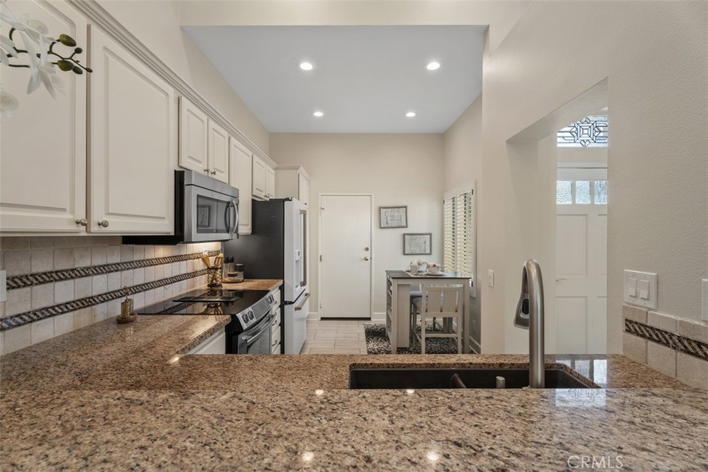 28825 Paseo Campana Property Photo 8