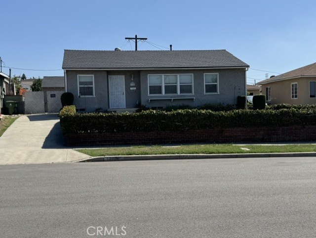 13708 S Menlo Property Photo 1