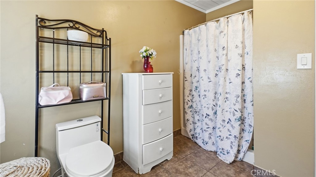 5402 Coldbrook Property Photo 10