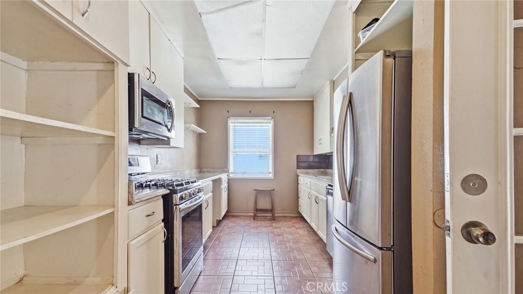5402 Coldbrook Property Photo 12