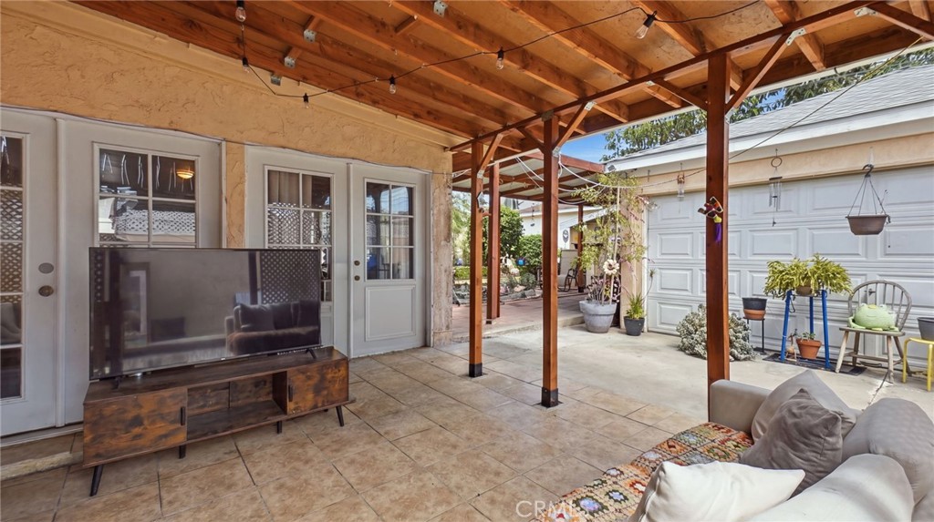 5402 Coldbrook Property Photo 30
