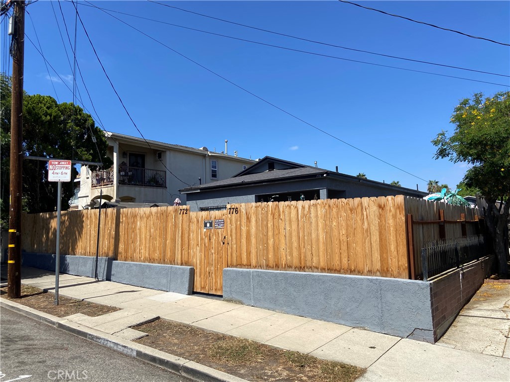 776 W 1st Property Photo 1