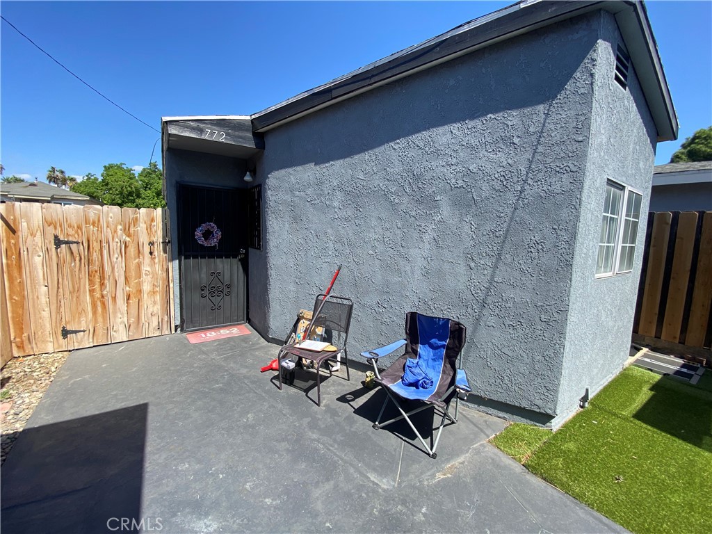 776 W 1st Property Photo 14