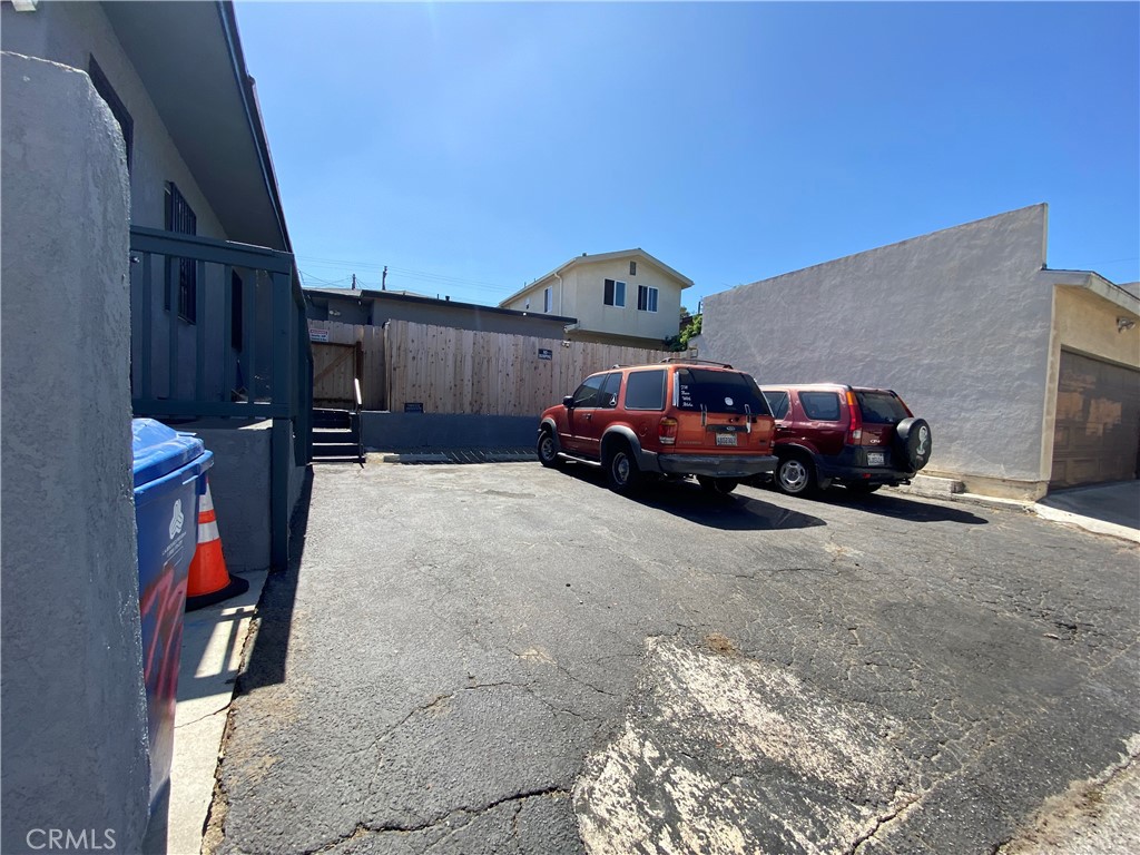 776 W 1st Property Photo 16