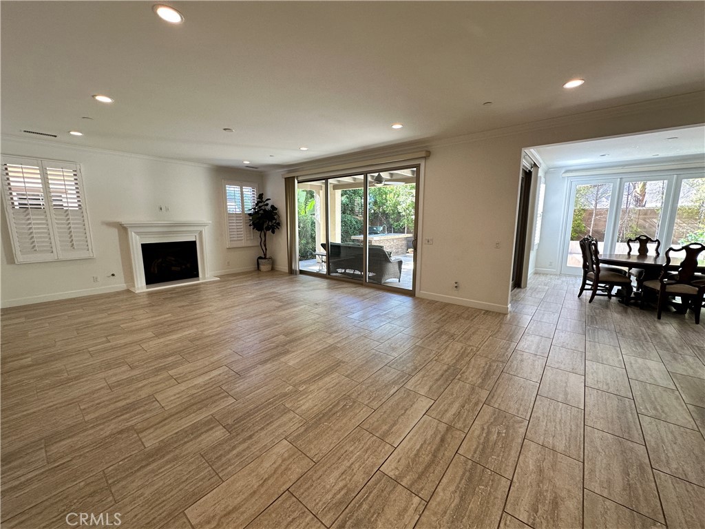 75 Cortland Property Photo 3