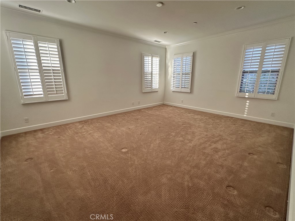 75 Cortland Property Photo 11