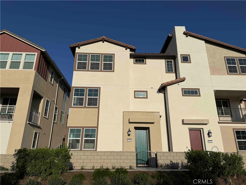 6009 Huntington Drive Property Photo 1