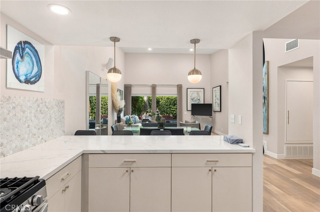 1184 Tiffany N Property Photo 4