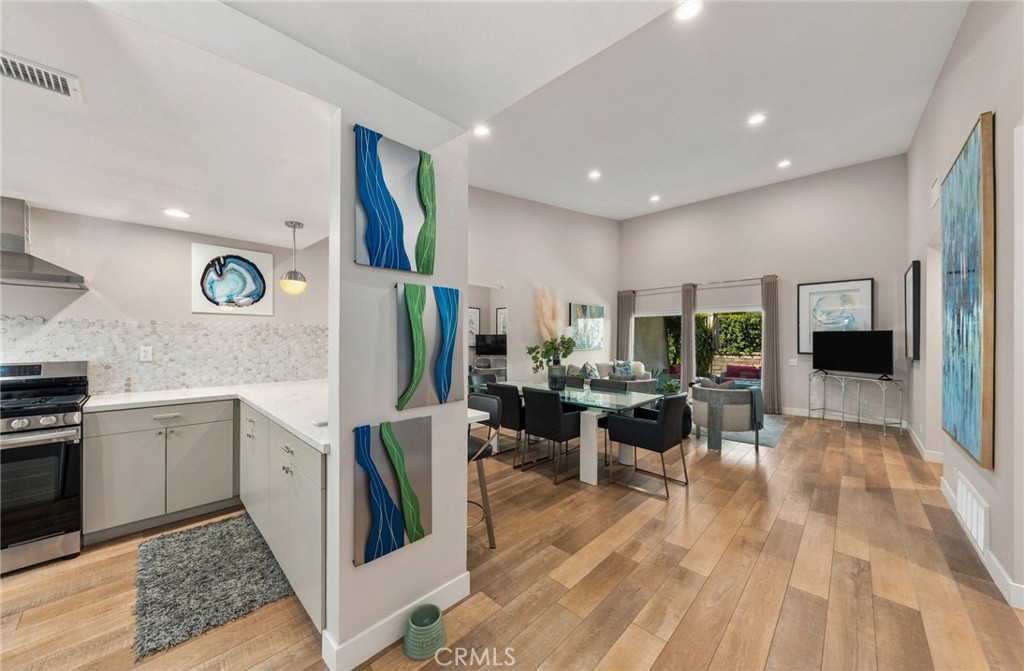 1184 Tiffany N Property Photo 7
