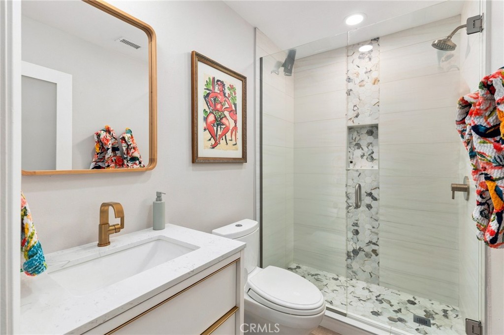1184 Tiffany N Property Photo 18