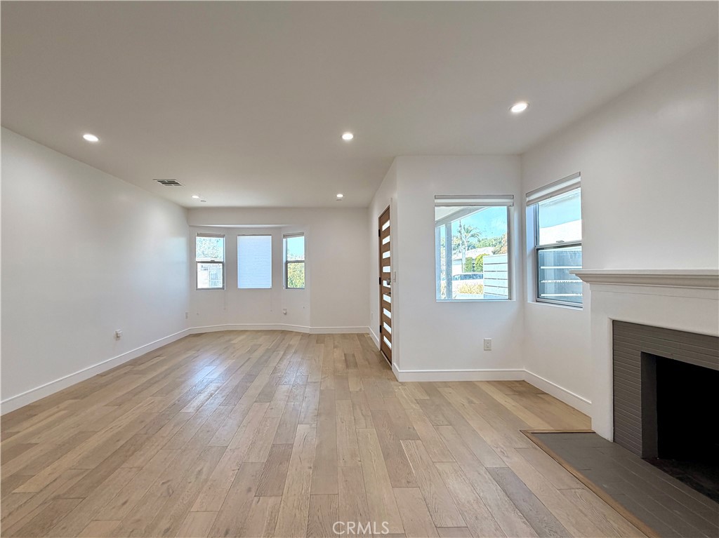 1042 Garfield Avenue Property Photo 8