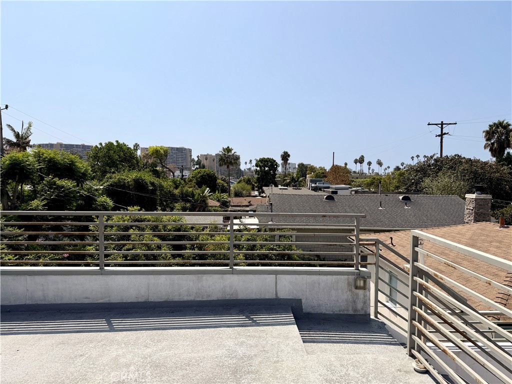 1042 Garfield Avenue Property Photo 39