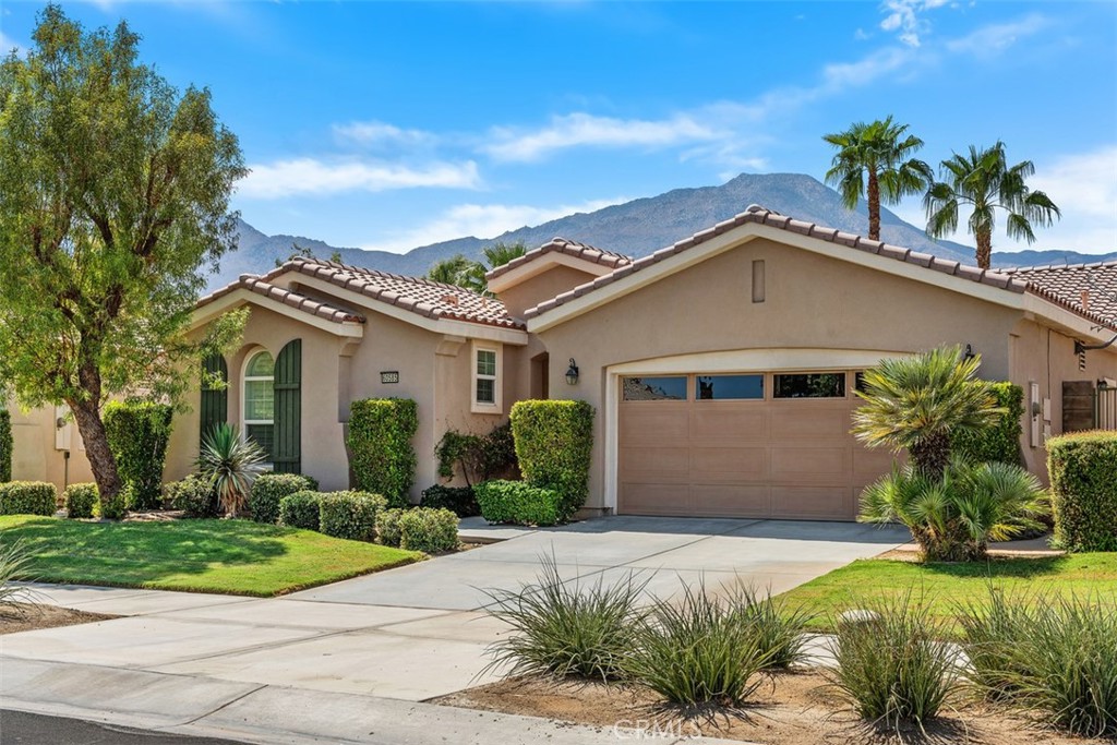 60585 Desert Rose Drive Property Photo 2