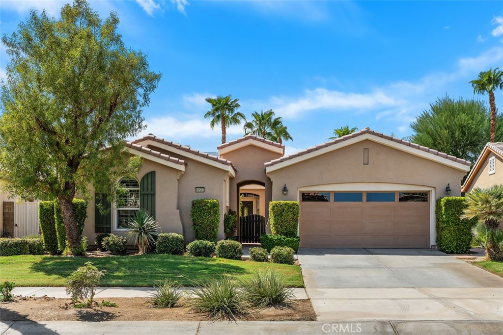 60585 Desert Rose Drive Property Photo 3