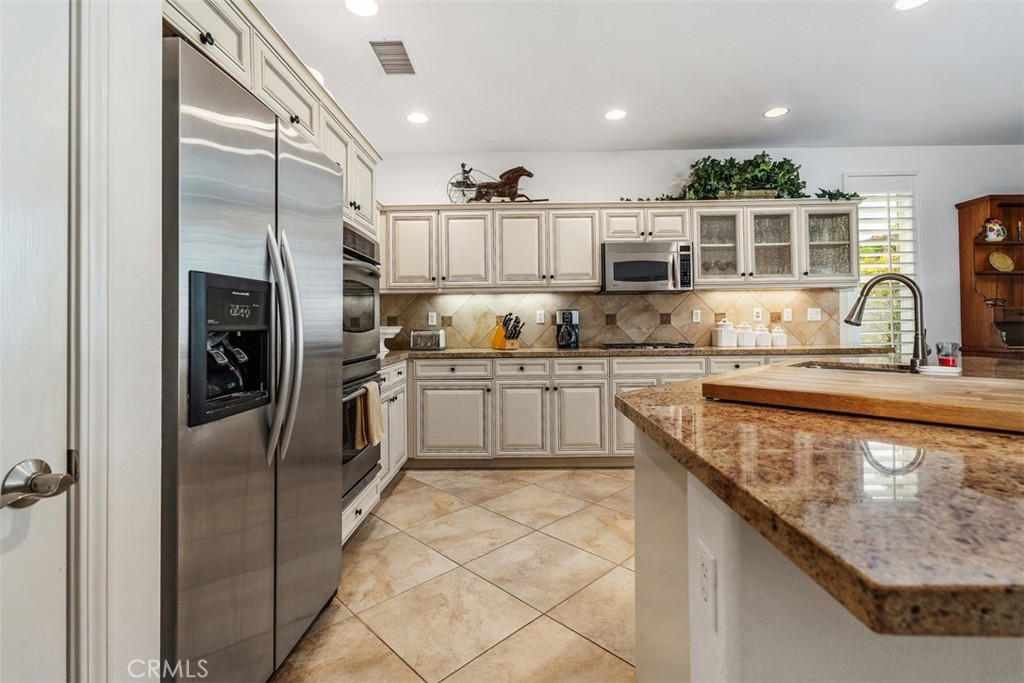 60585 Desert Rose Drive Property Photo 14