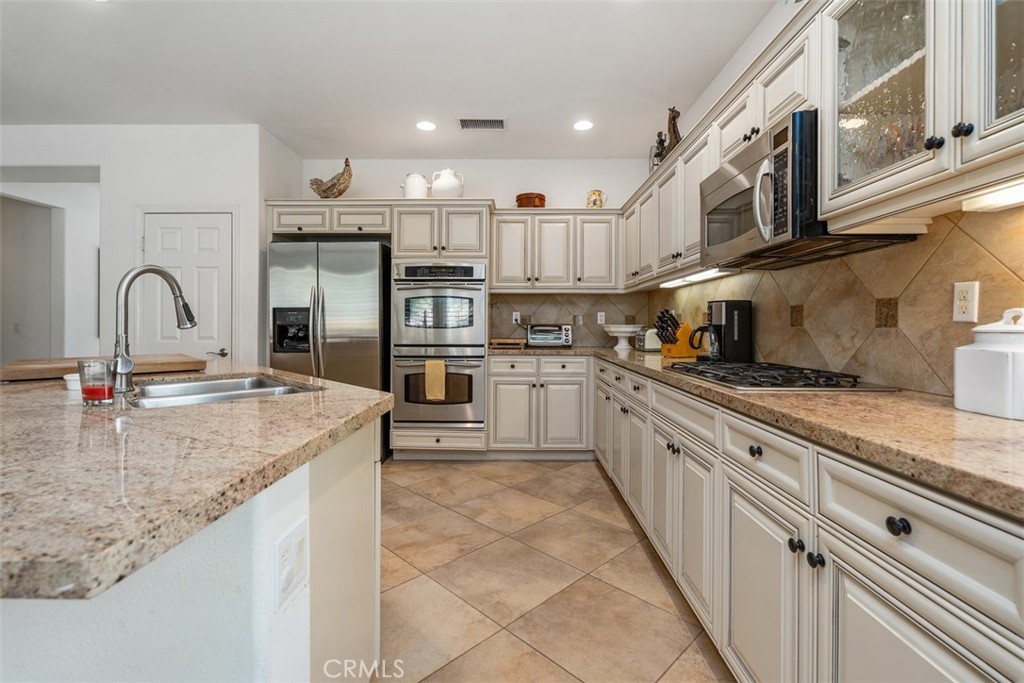 60585 Desert Rose Drive Property Photo 16
