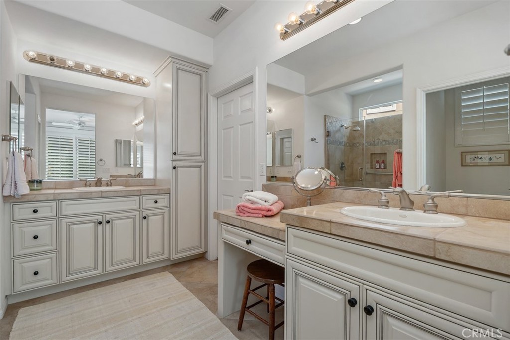 60585 Desert Rose Drive Property Photo 19