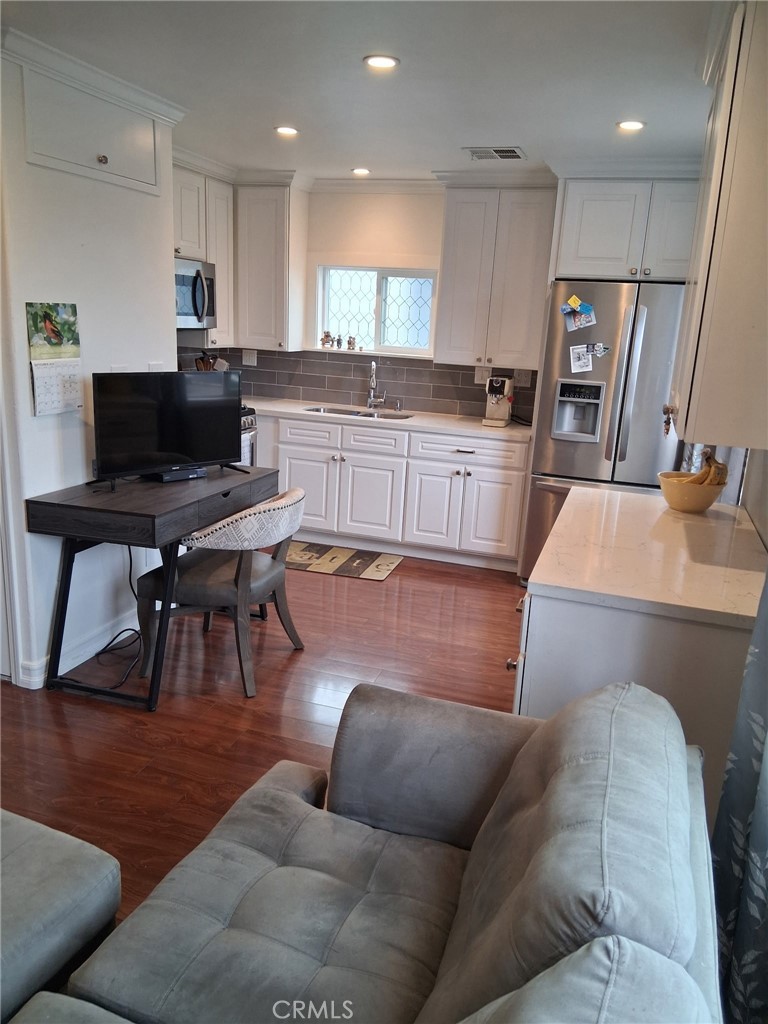 525 Fairfax Property Photo 12