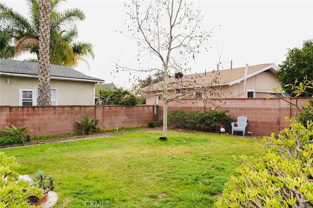 211 N West Street 4 Property Photo 10