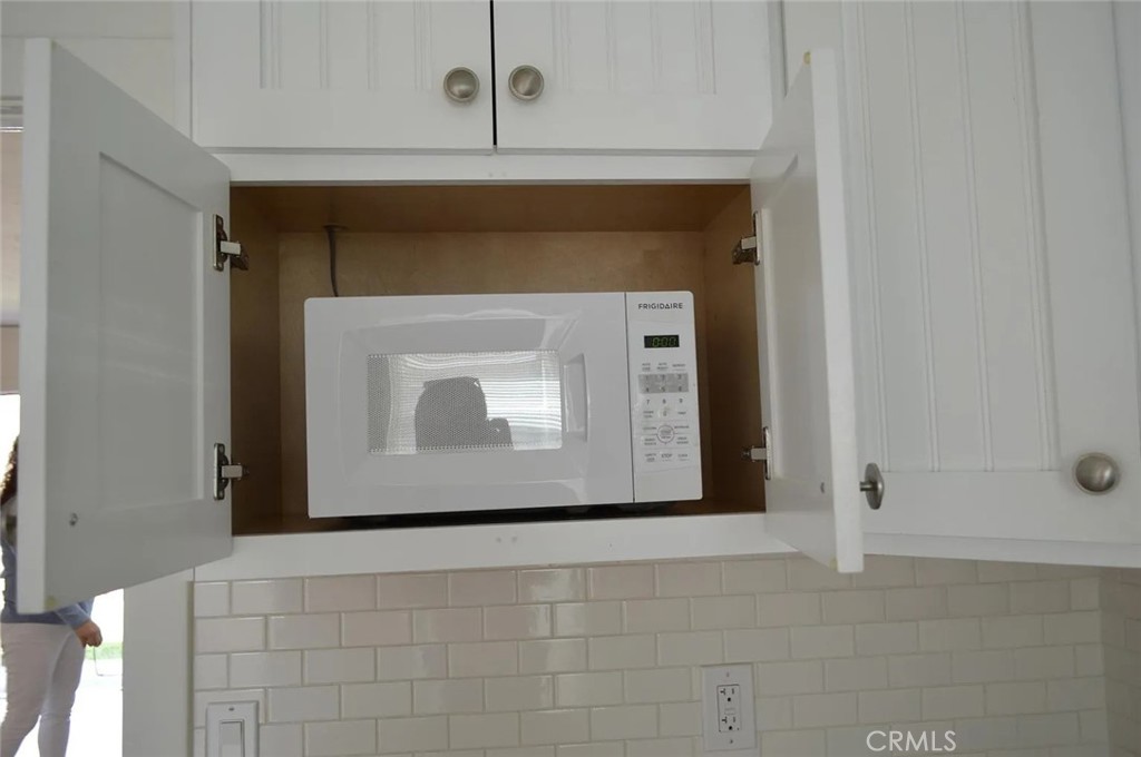 211 N West Street 4 Property Photo 12