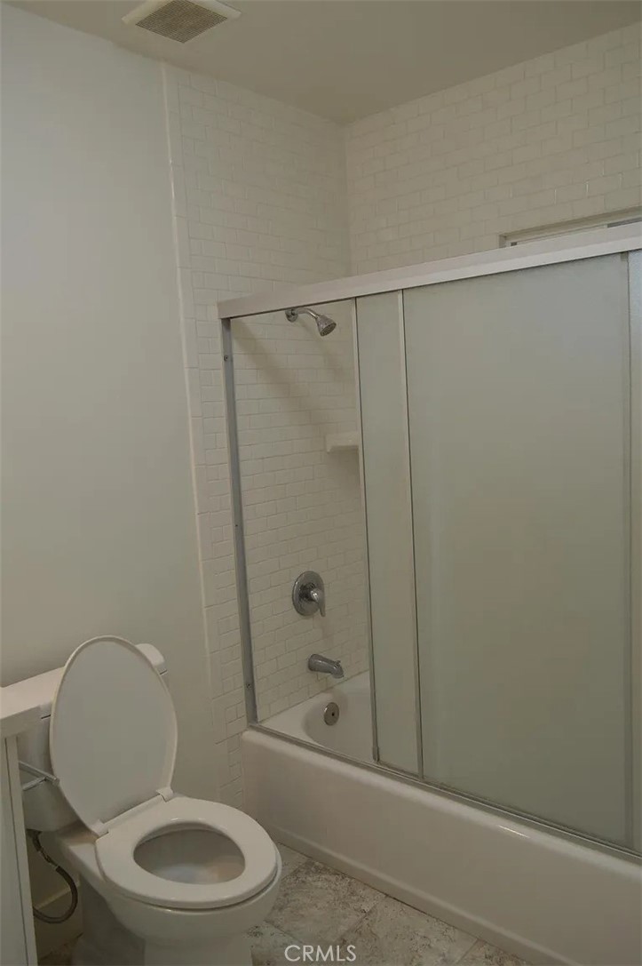 211 N West Street 4 Property Photo 13