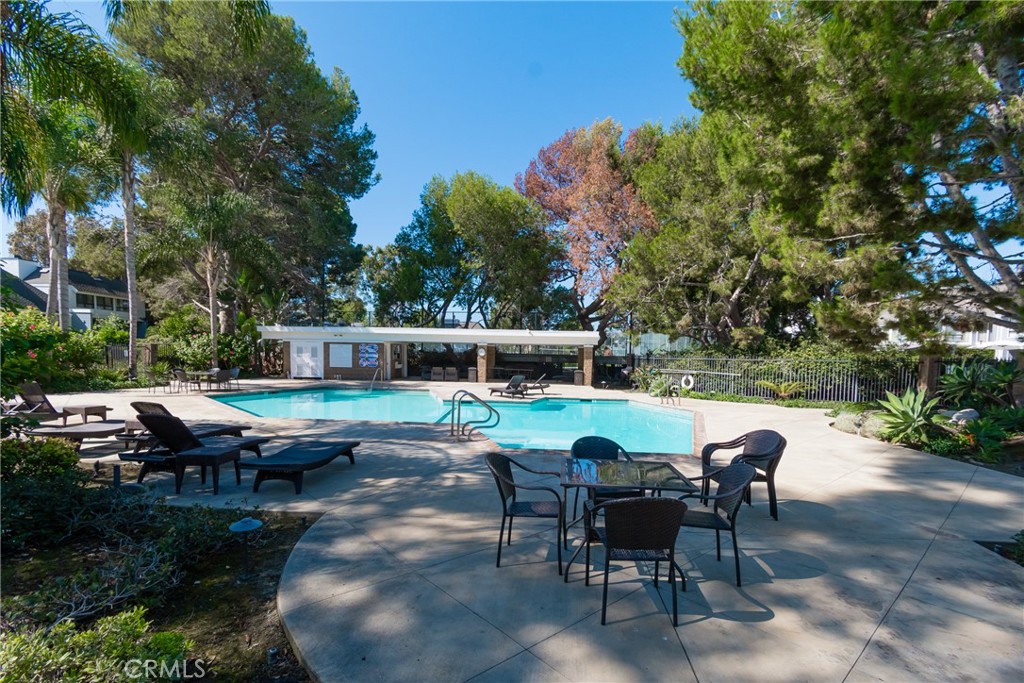 16433 Wimbledon Property Photo 11