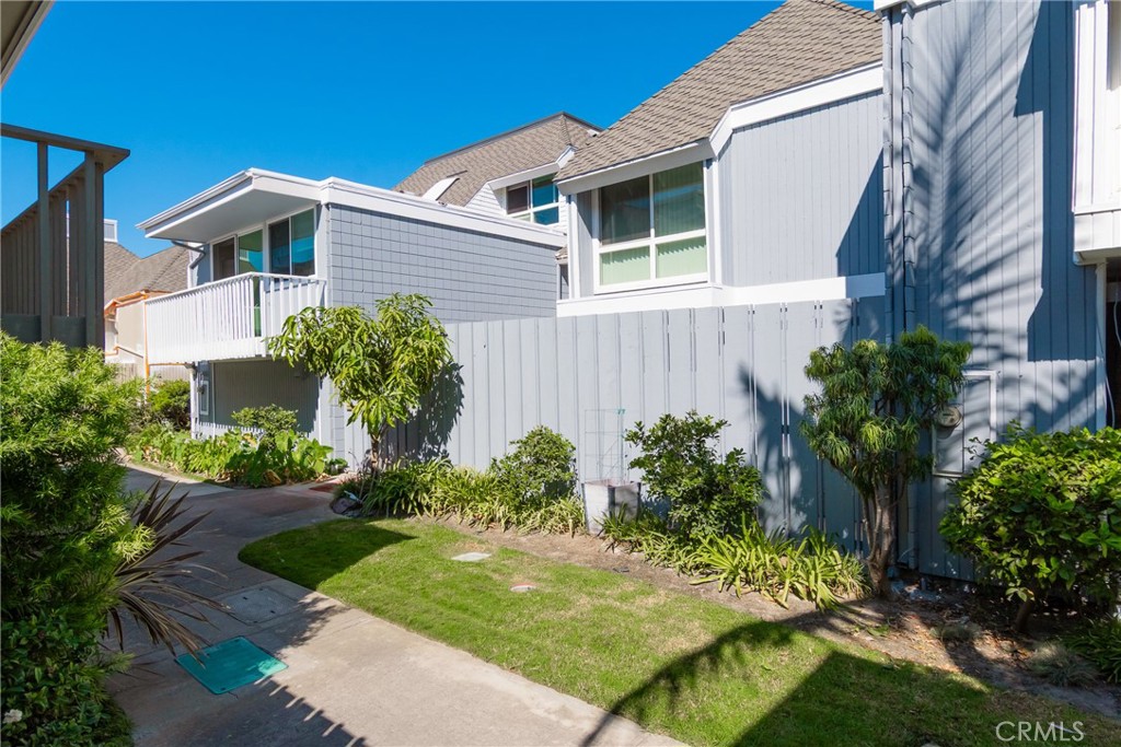 16433 Wimbledon Property Photo 20