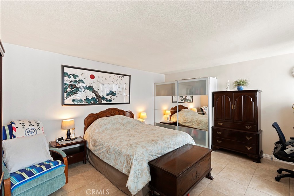 16433 Wimbledon Property Photo 35