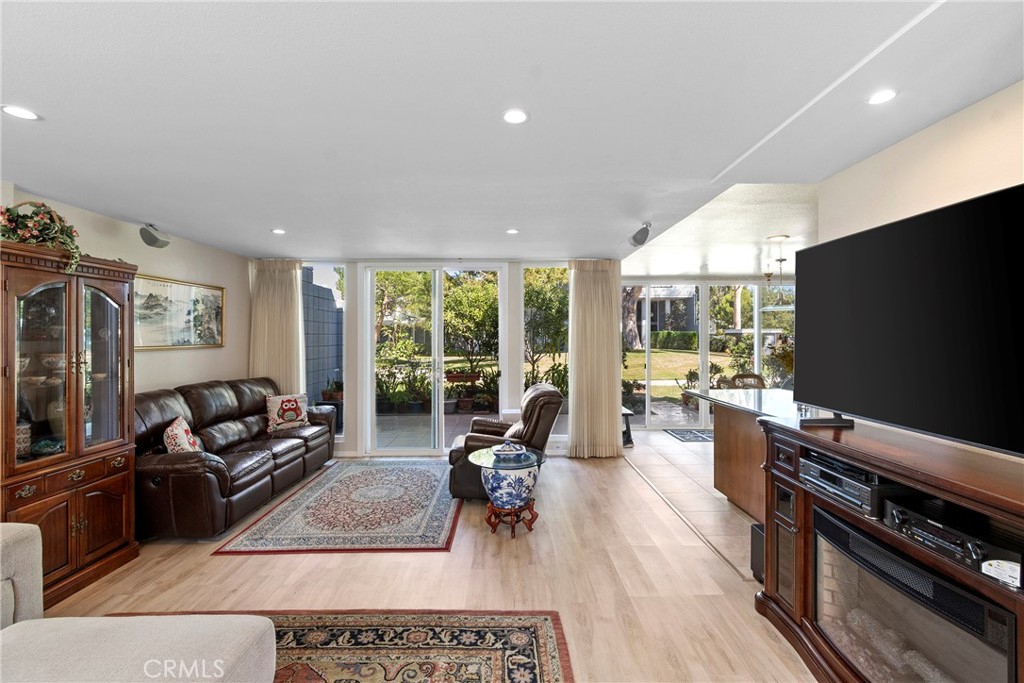 16433 Wimbledon Property Photo 39