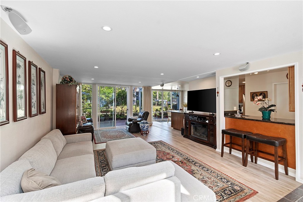 16433 Wimbledon Property Photo 40
