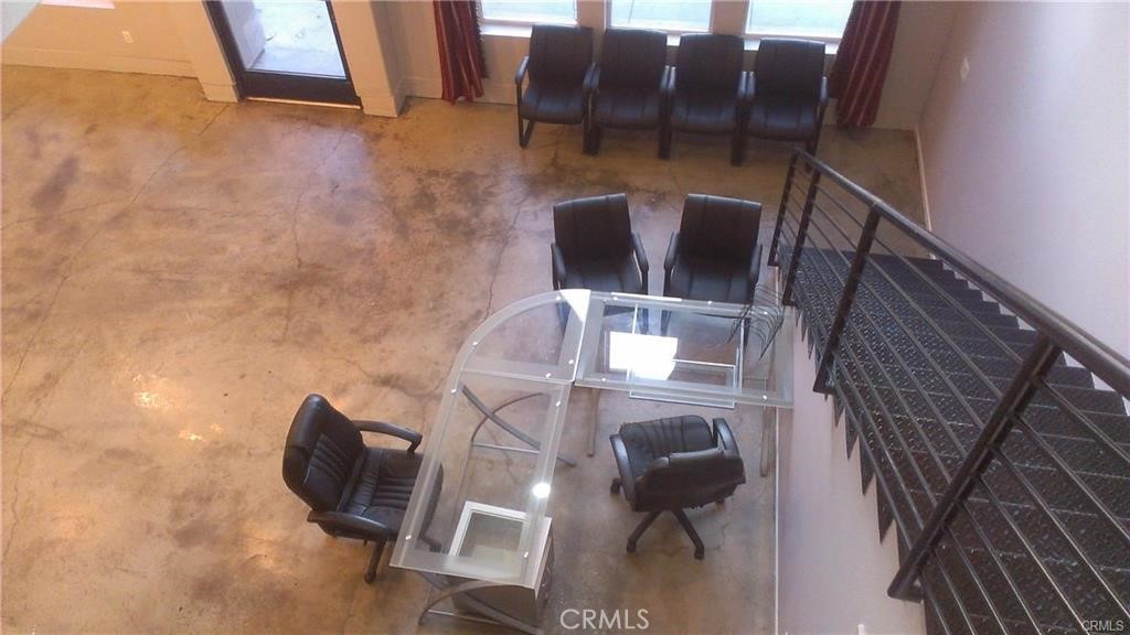 215 N Main Property Photo 5