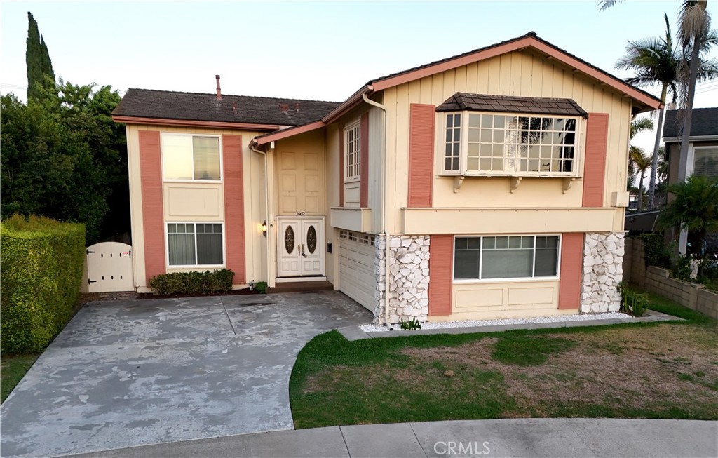 16452 Whittier Lane Property Photo 1