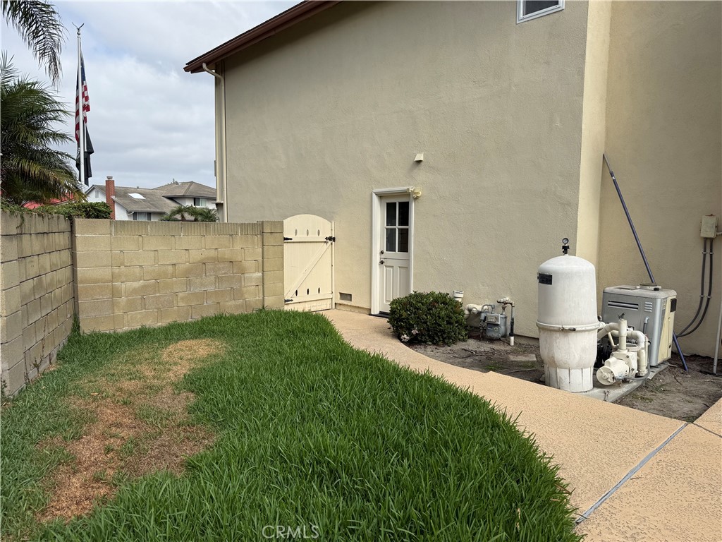 16452 Whittier Lane Property Photo 17