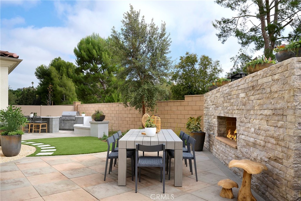 1110 Zen Circle Property Photo 2