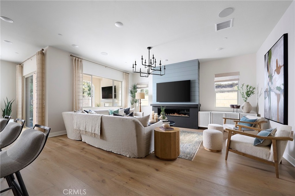 1110 Zen Circle Property Photo 7