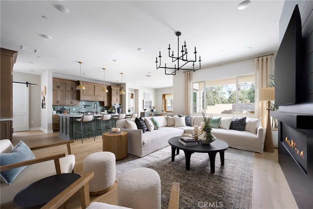 1110 Zen Circle Property Photo 8