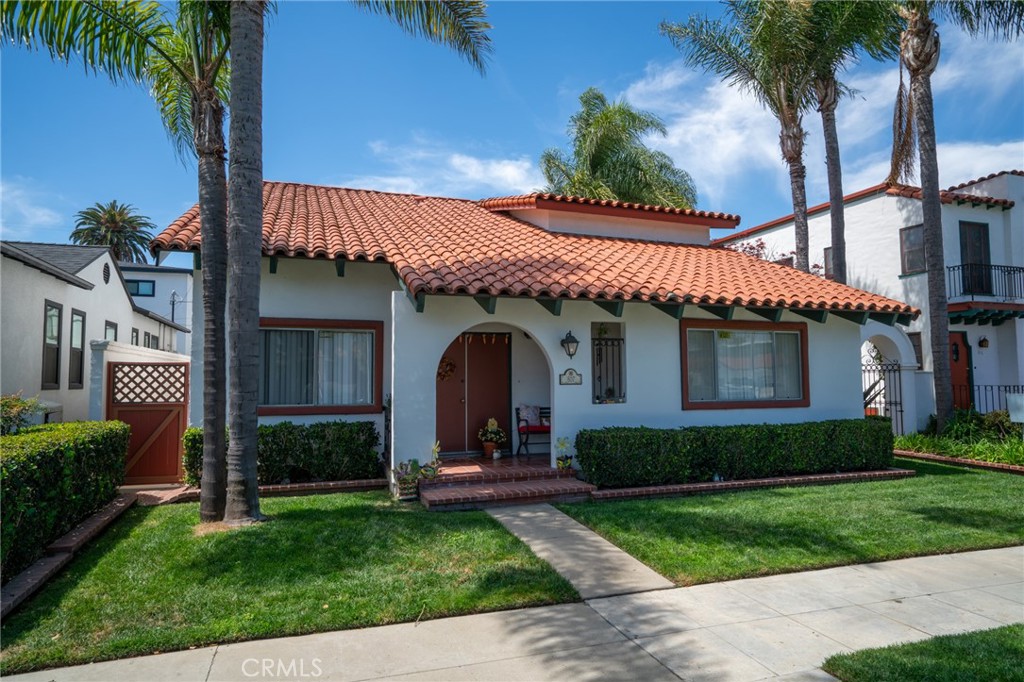 807 Roswell Avenue Property Photo 1