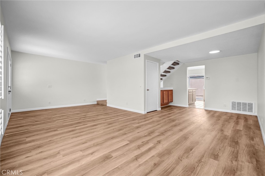 4107 Larwin Avenue Property Photo 4