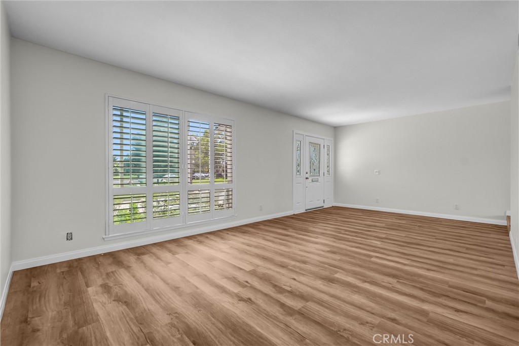 4107 Larwin Avenue Property Photo 6
