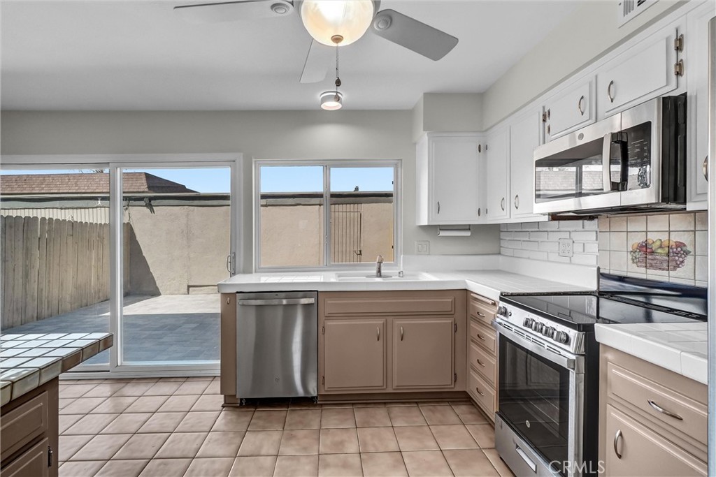 4107 Larwin Avenue Property Photo 14