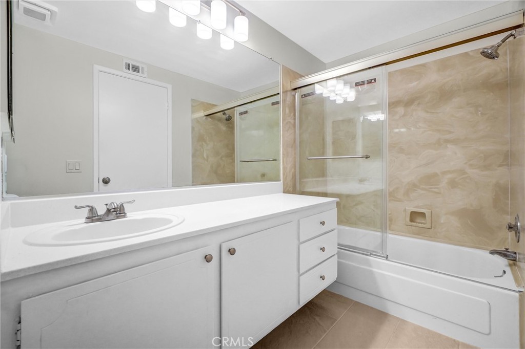 4107 Larwin Avenue Property Photo 24