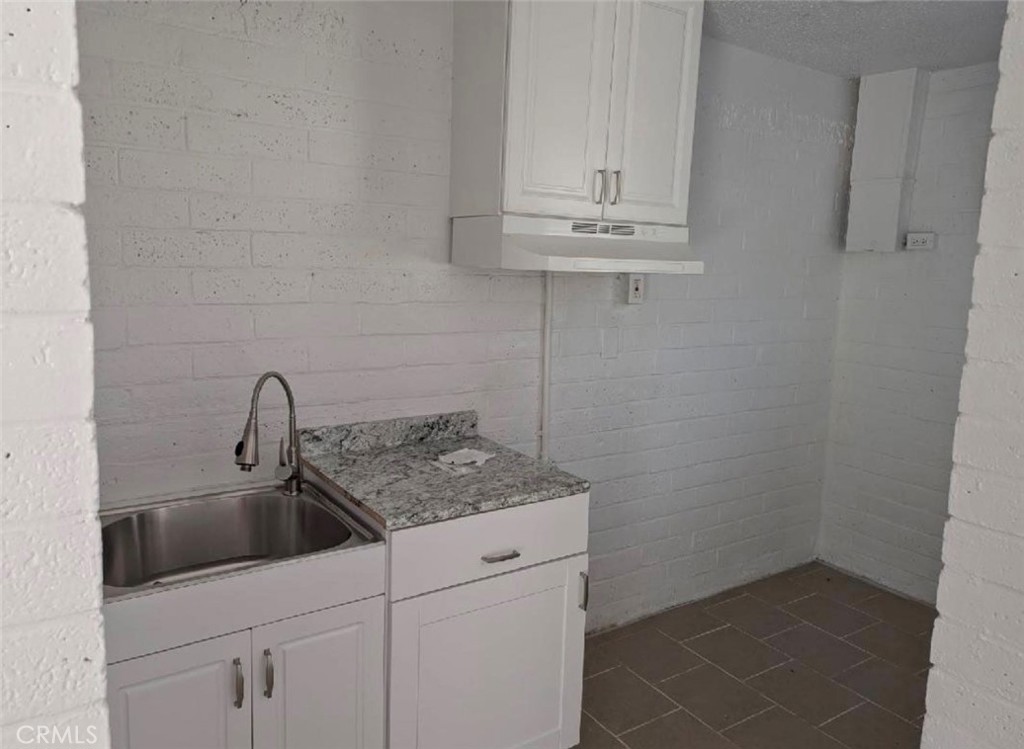 12041 Sierra Property Photo 7